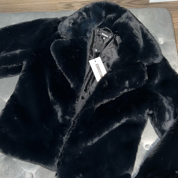Faux fur coat - Picture 2 of 2